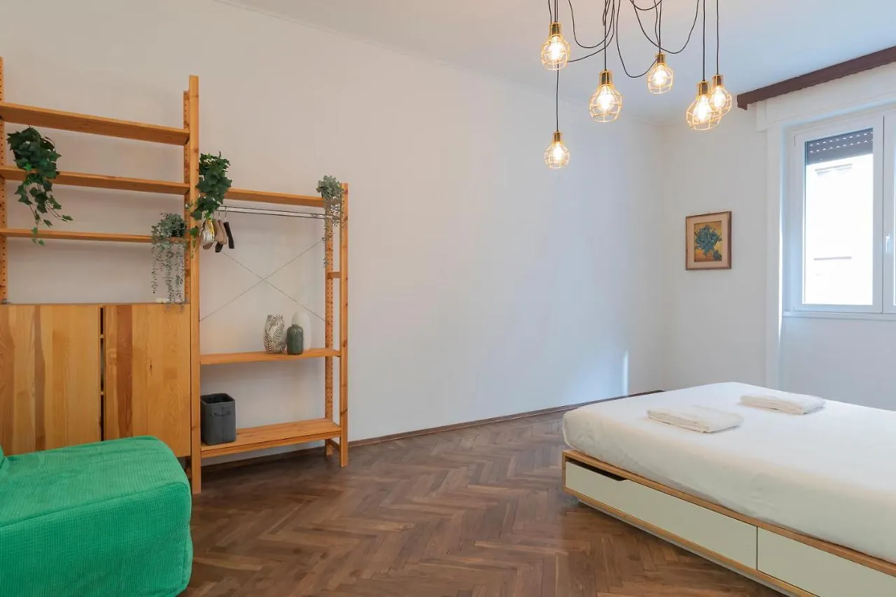 Renovated Apartment Close To Central Station Ponte Seveso 42 Milan Italy